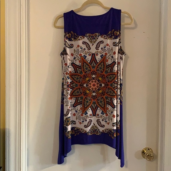 ๐ค$8 or 3 for $20 Premise Blouse - Picture 3 of 4